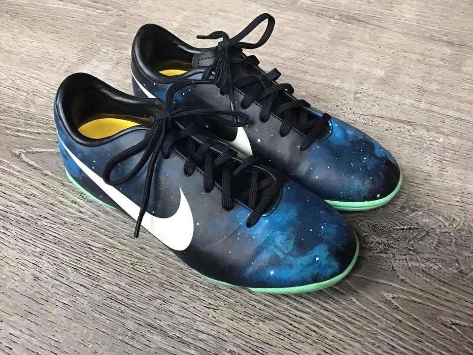 Zapato de fútbol sala Nike Mercurial Victory IV IC CR7 580474-403 Nike Jr talla 2,5 años Foto 2 de 4