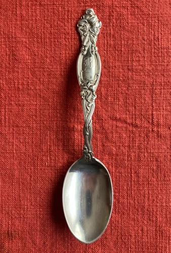 International Silver Co Frontenac Sterling Silver Serving Spoon approx 8-1/2"