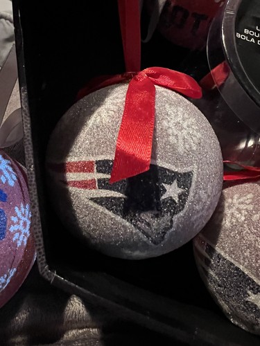 NUEVOS PATRIOTAS DE INGLATERRA NFL LED Adornos de Navidad JUEGO DE 6 con BATERÍAS - Imagen 13 de 20