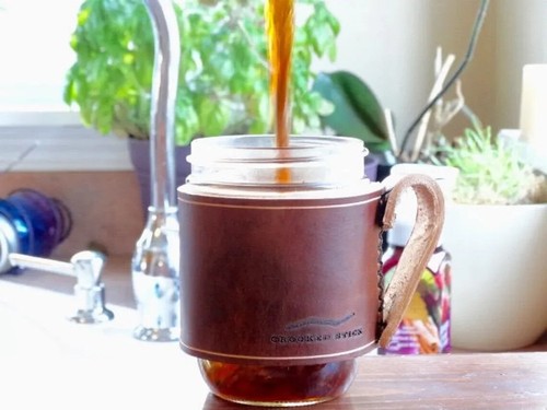 CROOKED STICK SUPPLY COMPANY TARRO BOLA DE CUERO TAZA DE CAFÉ NEGRO/MARRÓN, ¡NUEVO! - Imagen 3 de 8