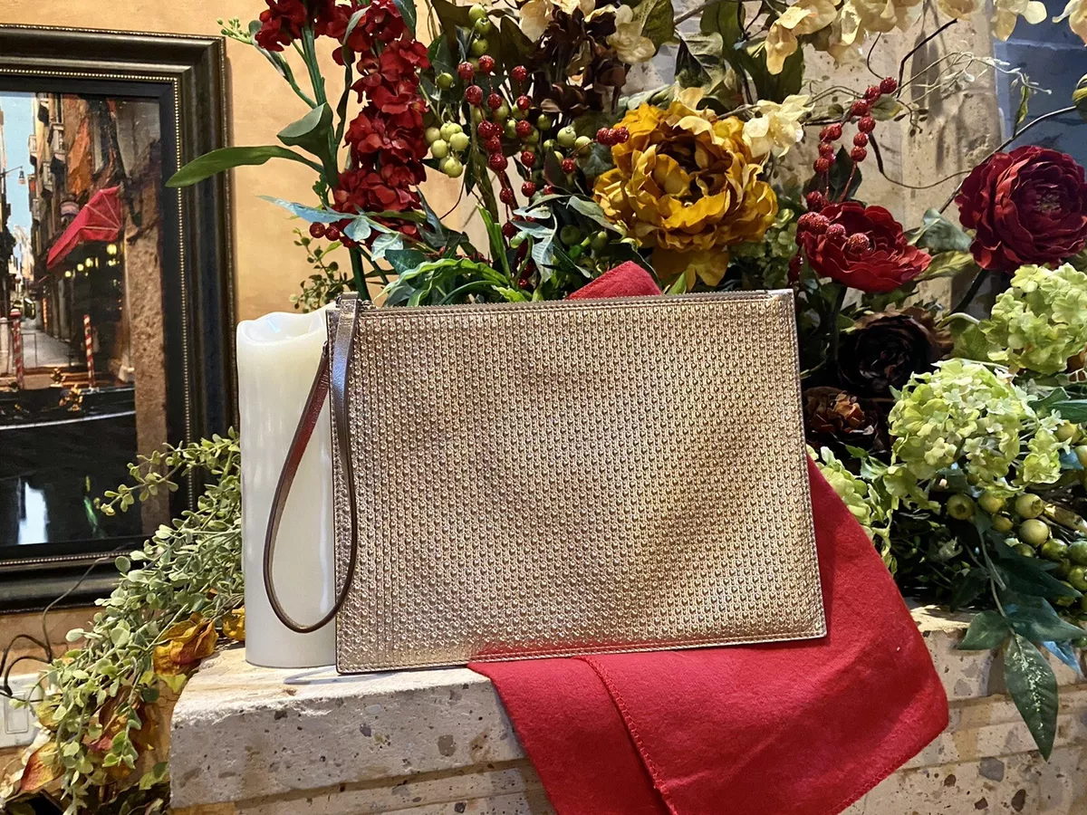 Pochette carolina online herrera