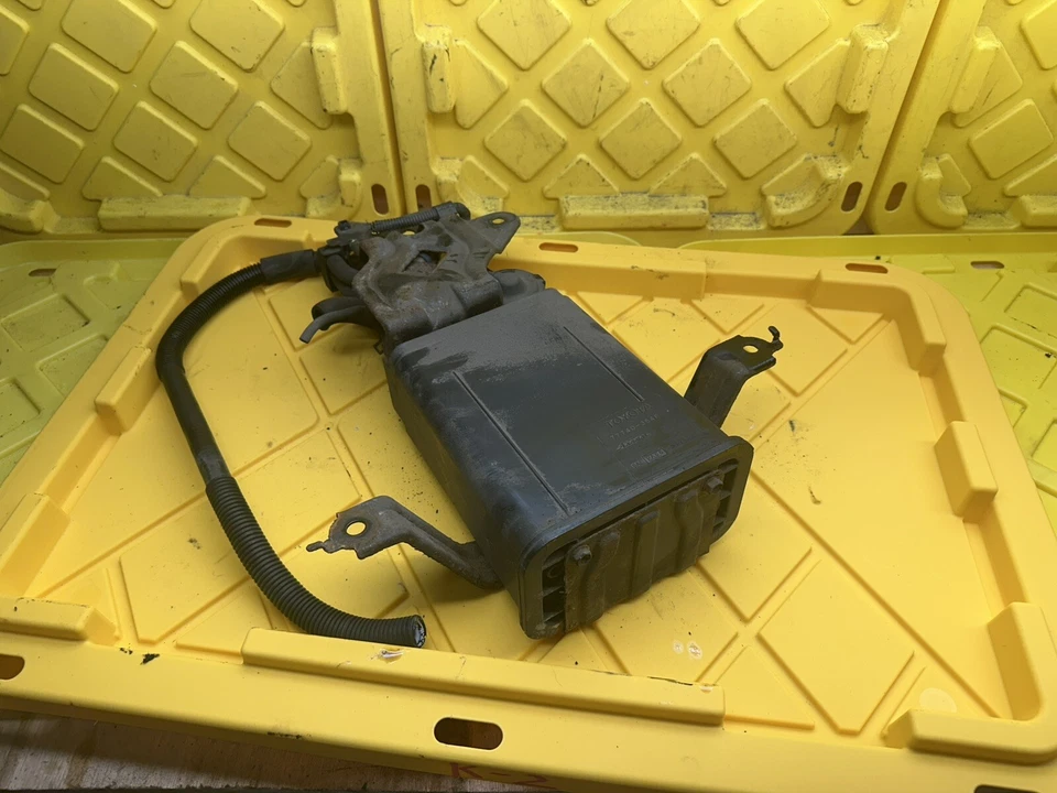 Toyota 4Runner Evap 2001-2002 bote de combustible gasolina caja carbón 77740-35482 OEM Foto 4 de 4