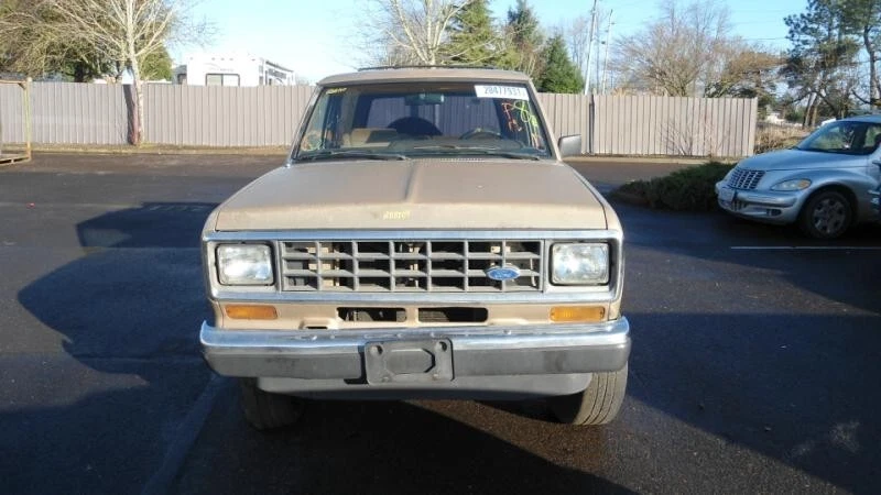 Conjunto de faros izquierdos usados se adapta a: Ford Bronco II 1987 grado A izquierdo Foto 2 de 4