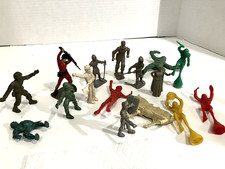 Vintage Old Plastic Toy Soldiers Mixed Lot
