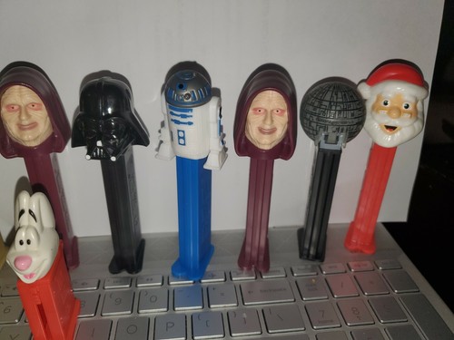 Lot of 10 Pez Dispensers 6 Star Wars, 1 trix cereal, 1 Simba lion king, 2 santas - Picture 4 of 4