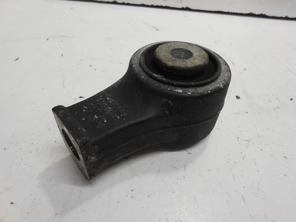 2000-06 Mercedes-Benz S500 S430 W220 Differential Mount Bracket 2200918 - Image 3 of 4