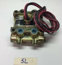 Skinner 4 Way Valve V9 33 DEF 2 075 Fast Shipping Warranty