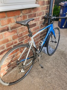 giant defy 2 road bike