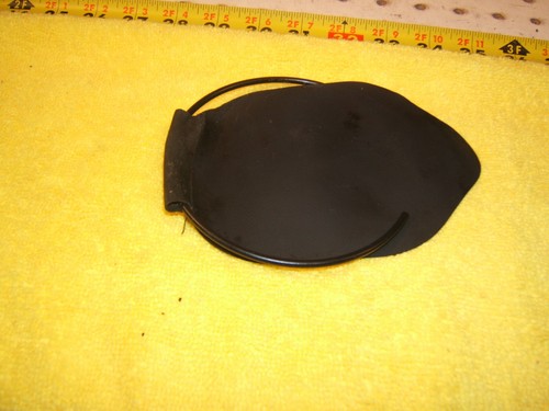 Porsche 1984 944 gas fuel cap Black rubber metal clip protective OE 1 Cover,Long - Bild 12 von 12