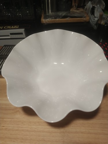 Weiße Melamin runde Rüsche 13 Zoll Schüssel ~ Servieren oder Dekorieren ~ NICHT MW sicher - Bild 3 von 3