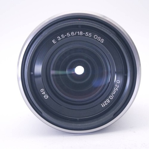 Lente Sony E 18-55 mm F3,5-5,6 OSS para montura E usada - Imagen 6 de 8