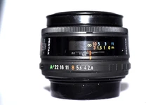 Pentax-F 28mm f2.8 SMC autofocus lens for film or DSLR camera. EXC+.