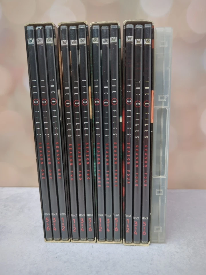 The X-Files Dvd Set Seasons 1,2,3,4,5 READ 113 Episodes, 28 Discs X Files Foto 2 de 4