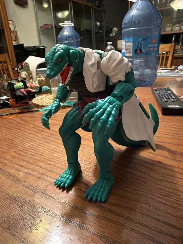 Figura de acción Marvel Spiderman 1998 Sneak Attack Shape Shifters Lizard nueva Foto 2 de 4
