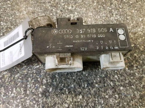 VW GOLF III 1H1 Lüfterrelais 357919506A 1.40 Petrol 40kw 2000 33853526