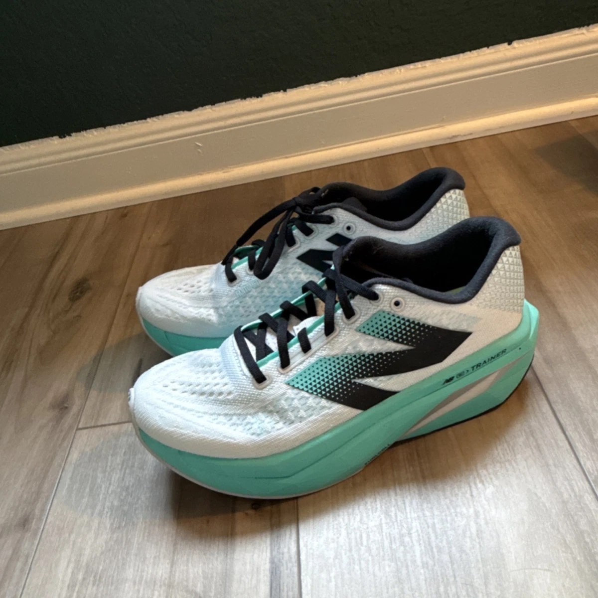 New Balance FuelCell SuperComp Trainer v3 Cyber Jade for Sale