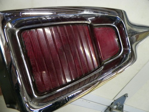 Buick 1963 luz trasera y bisel - Imagen 8 de 11