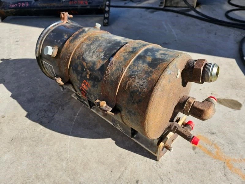 USED 02 WESTERN ALPINE HYDRAULIC TANK for FAN ASSY ISL 370 Ship Approx 19x12 - Image 4 of 4