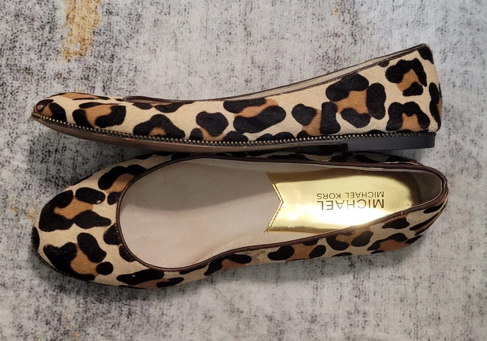Zapatos planos sin cordones Michael Kors para mujer con patrón de chita de pelo de becerro talla 7,5 M Foto 2 de 4