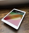 Apple iPad 6. generacji. 9,7". Biały. 32GB. iOS 17.7.3
