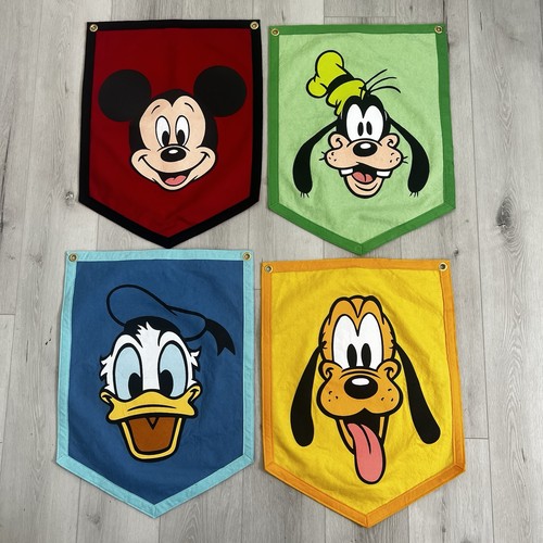 Set of 4 Oxford Pennant Disney Mickey Mouse Goofy Pluto Donald Duck 23"x 17"