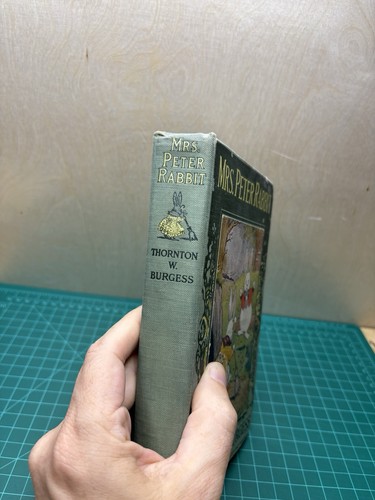 Mrs. Peter Rabbit by Thornton W. Burgess, 1920, HB - Picture 2 of 9