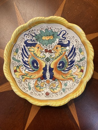 Deruta Italy Hand Painted Decorative Dip. A Mano Wall Plate 6 3/8” with Dragons - Picture 1 of 12
