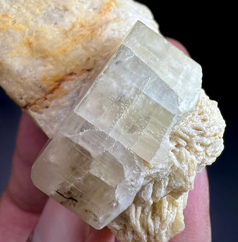 83 Gm Gorgeous Rare Natural Nice Fluorescent Apatite Crystal On Matrix Specimen - Picture 6 of 14