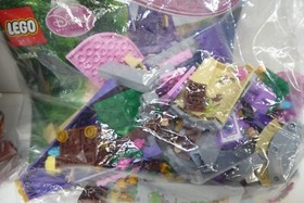 2 BAGS OF LEGO 41359 FRIENDS 41054 DISNEY PRINCESS - BOOKS , BLOCKS,FIGURES ETC