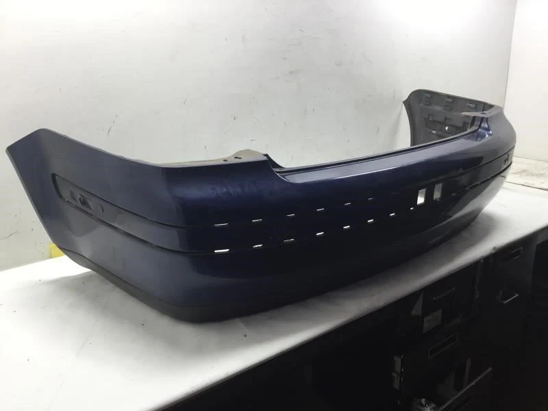 Cubierta del parachoques trasero Volkswagen Jetta 2004 sedán azul para 00-05 07 Jetta  Foto 2 de 4