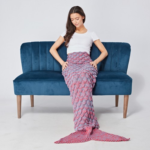 Mermaid Fish Tail Knitted Crocheted Snuggle Warm Cosy Kids Adults Sofa Blanket - Picture 10 of 14