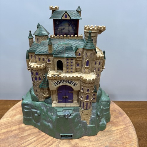 VTG HARRY POTTER POLLY HOGWARTS CASTLE PLAYSET 2001 Whomping Weasley Kings Cross - Picture 10 of 11