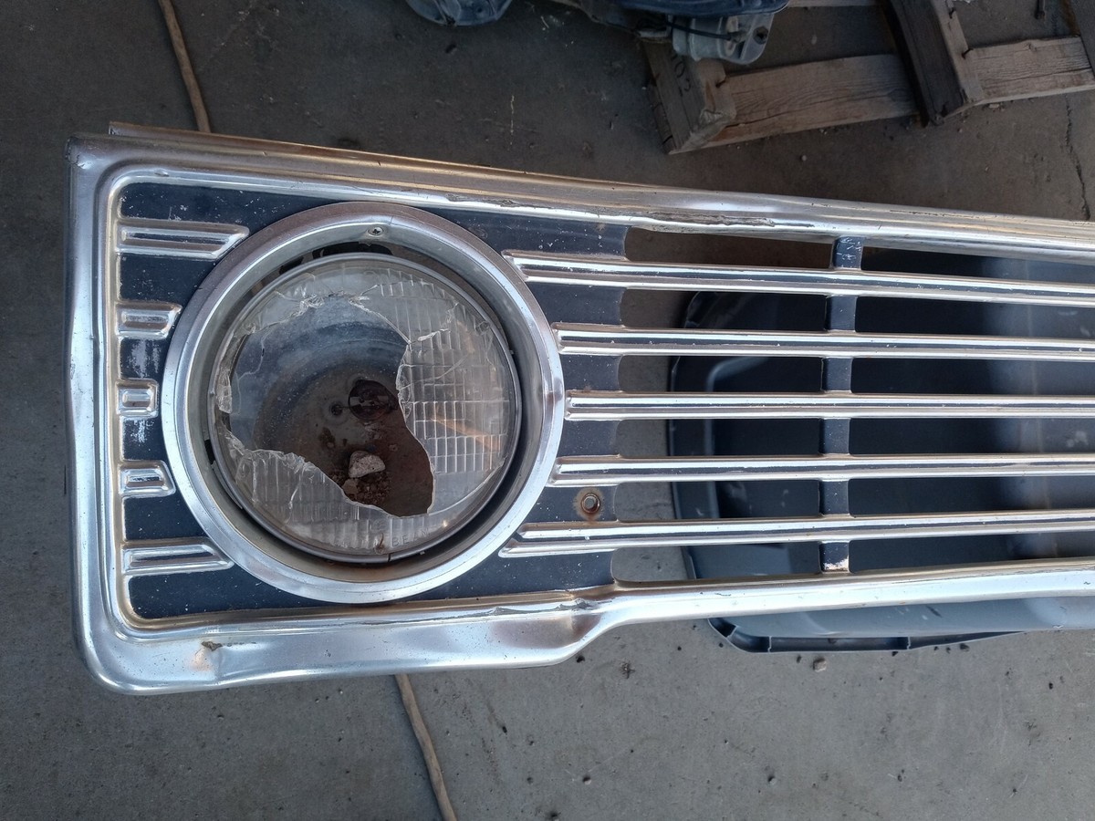 1972-73 INTERNATIONAL TRUCK GRILLE 1010 1510 TRAVELALL ORIGINAL | eBay