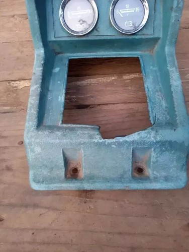 1980-1986 Nissan 720 Pickup Console With Oil and Temperature Gauges OEM - Foto 5 di 10