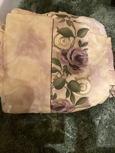 Croscill Chambord Purple Roses Queen Top Sheet With 2 Pillow Cases. - Picture 2 of 2
