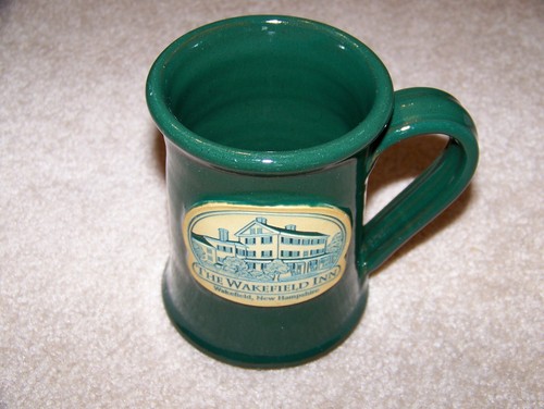 The Wakefield Inn New Hampshire Green Mug Deneen Pottery Handthrown USA 2011 - Picture 1 of 8