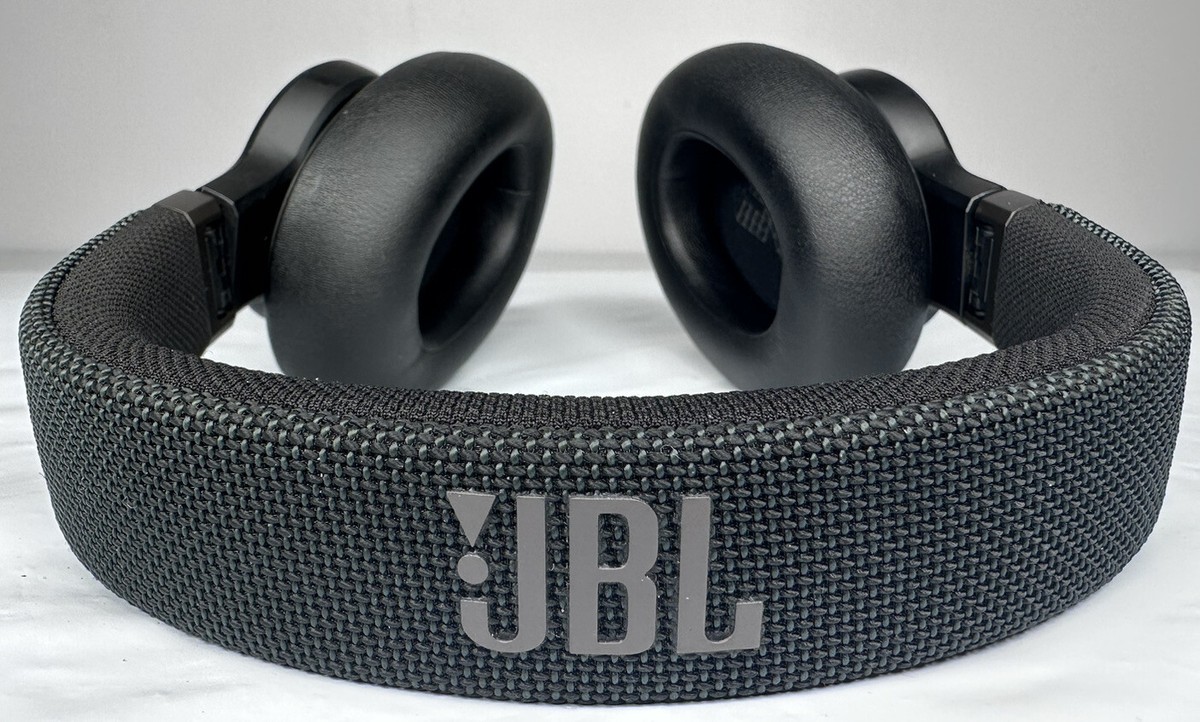 JBL Live 650BT NC Wireless Bluetooth Over-Ear Headphones JBL Live 650BT NC Wireless Bluetooth Over-Ear Headphones