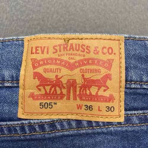 Levi’s 505 Jeans Mens 36x30 Blue Denim Straight Leg Regular Grunge Retro USA - Picture 2 of 12