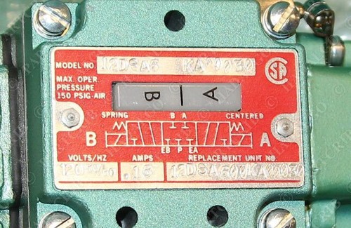 Numatics 12DSA6 KA00030 Pneumatic Valve Manifold 120V .16Amp 12DSA6CA00030 NEW - Picture 2 of 2