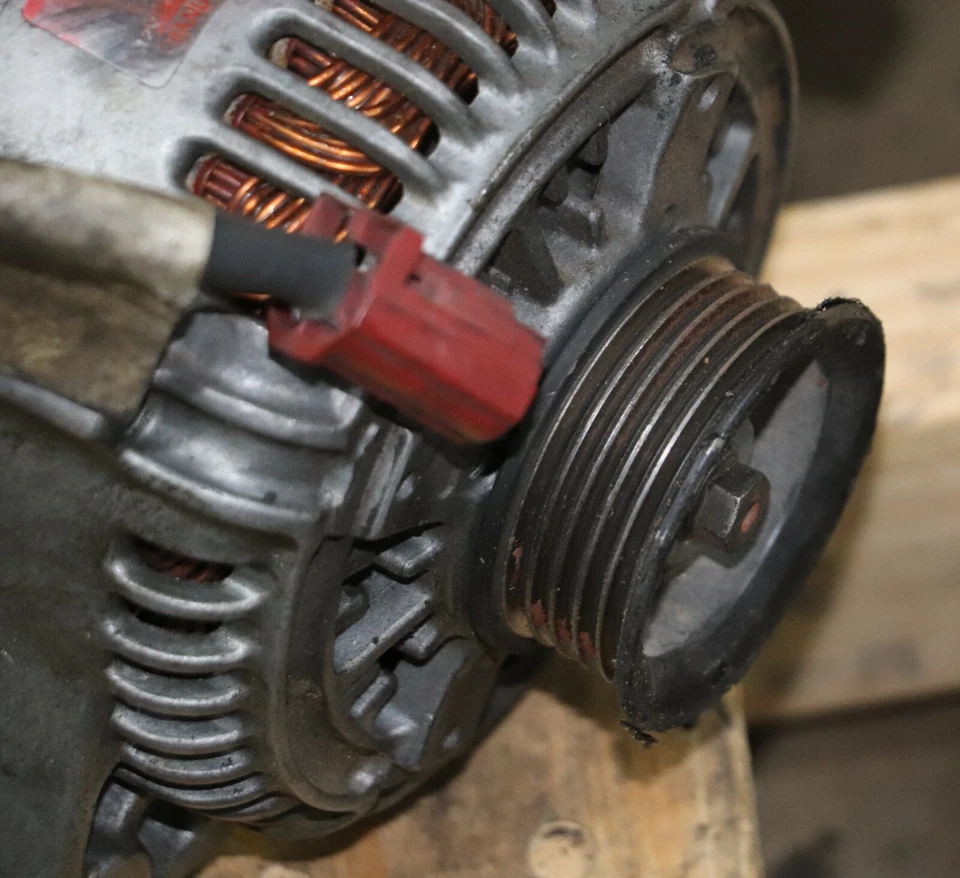 Генератор переменного тока напряжения двигателя от оригинального производителя Jaguar XJR XJ6 - Изображение 3 из 4
