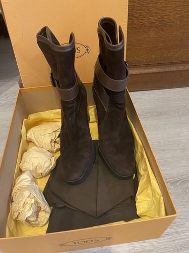 Tods Chocolate Suede Ankle Boots - Picture 2 of 7