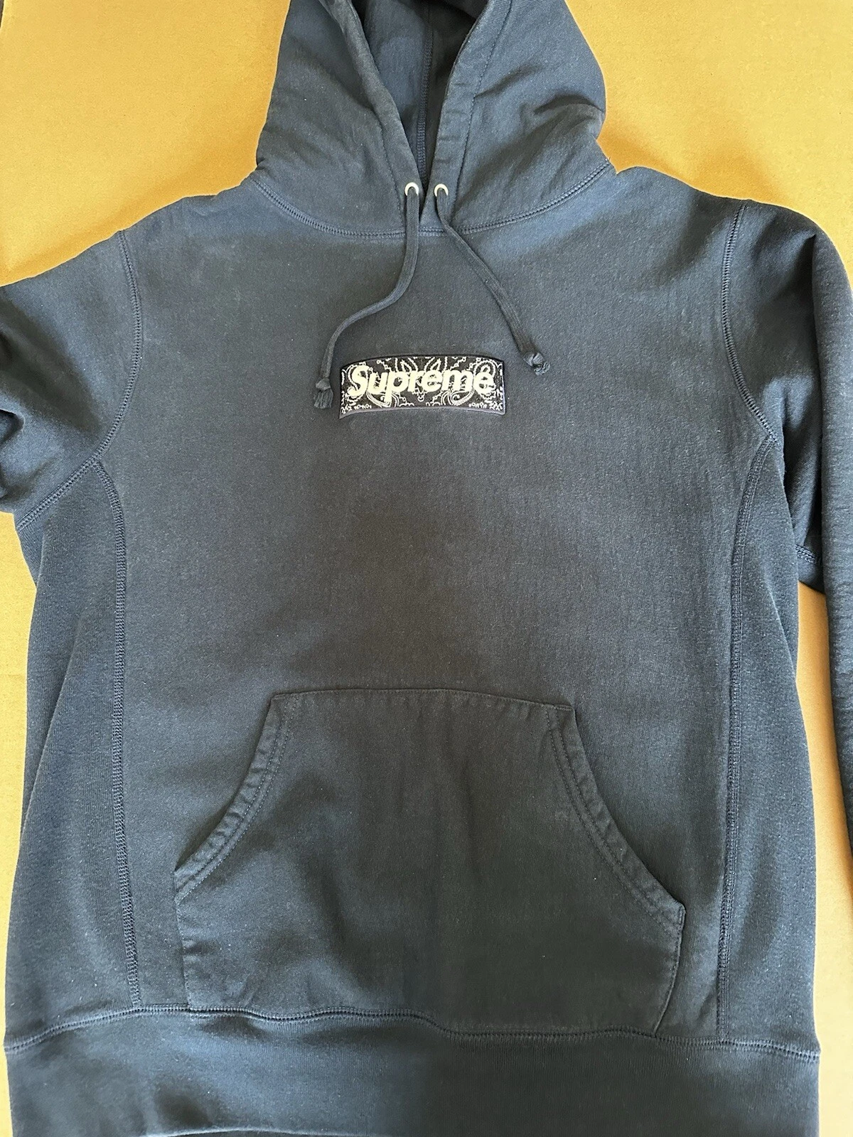 Sweat à capuche FW19 Supreme Bandana Box Logo bleu marine taille LARGE