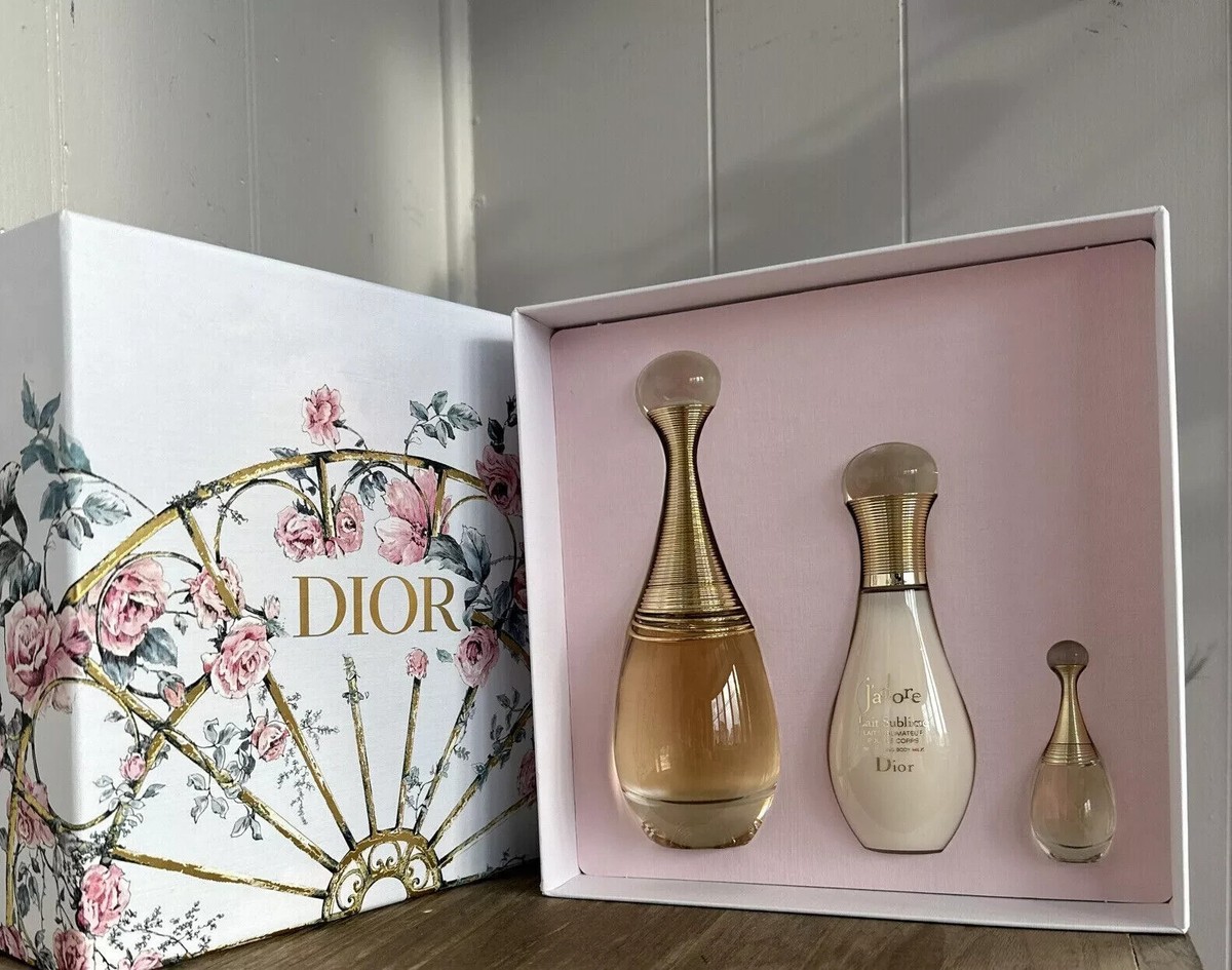 J'adore Christian Dior Women's 3 Piece Gift Set: 3.4 EDP