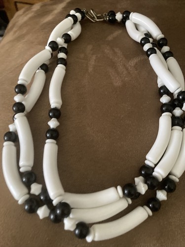 Triple Strand Black And White Necklace - Picture 3 of 3