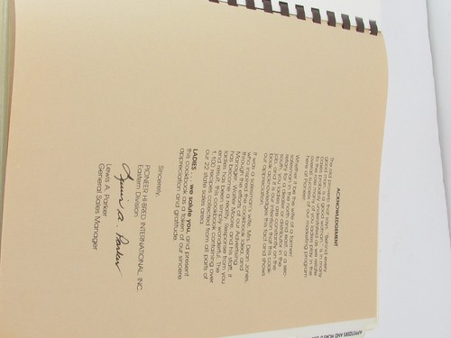 Pioneer Hi-Bred International Cookbook Eastrn Sales Division Favorite Recipes - Imagen 3 de 8