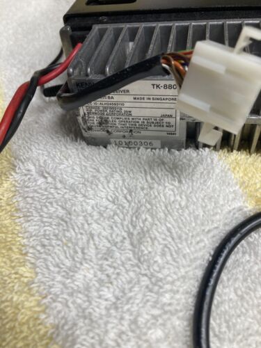 Kenwood TK-880 UHF Mobile 450-490 MHz - Zdjęcie 3 z 3