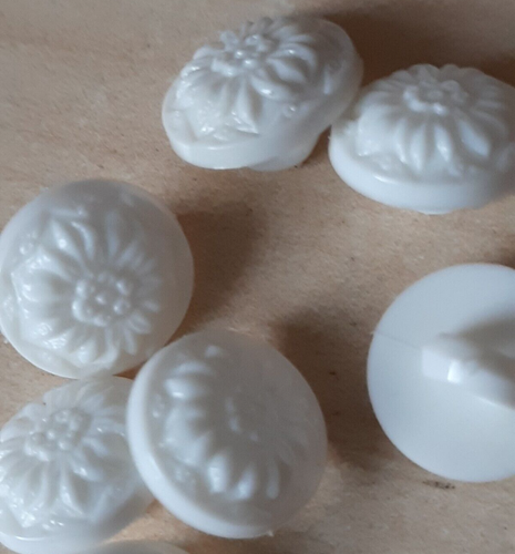 7 Trachtenknöpfe Braut Blusen  Schmuckknöpfe WEISS 11 mm - VINTAGE ? - Bild 6 von 6