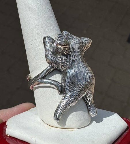Superb Sterling Ring by Som's, LG Sleeping Kitty Cat ~ Adjustable sz 8-10 - Picture 2 of 8
