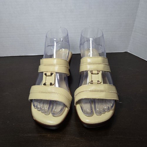 Tuscany by Easy Street Made in Italy Wedge Sandal Cream Color Size 8W - Picture 2 of 9