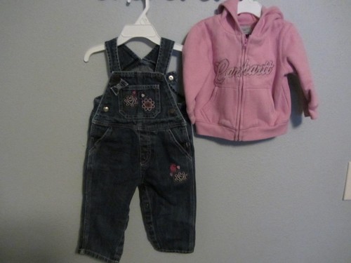 Salopette e giacca in pile Carhartt in denim ricamato usata in ottime condizioni bambino 12 mesi